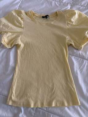 1.STATE Women's Pale Yellow Ribbed Knit Puff Sleeve Top